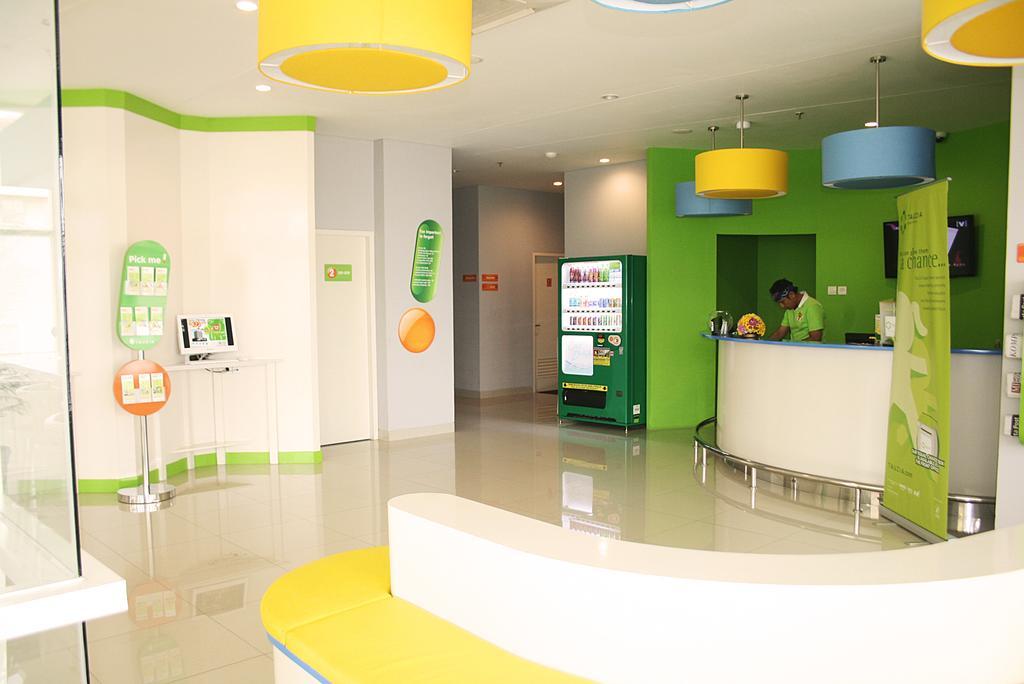 Pop! Hotel Kemang Jakarta Buitenkant foto