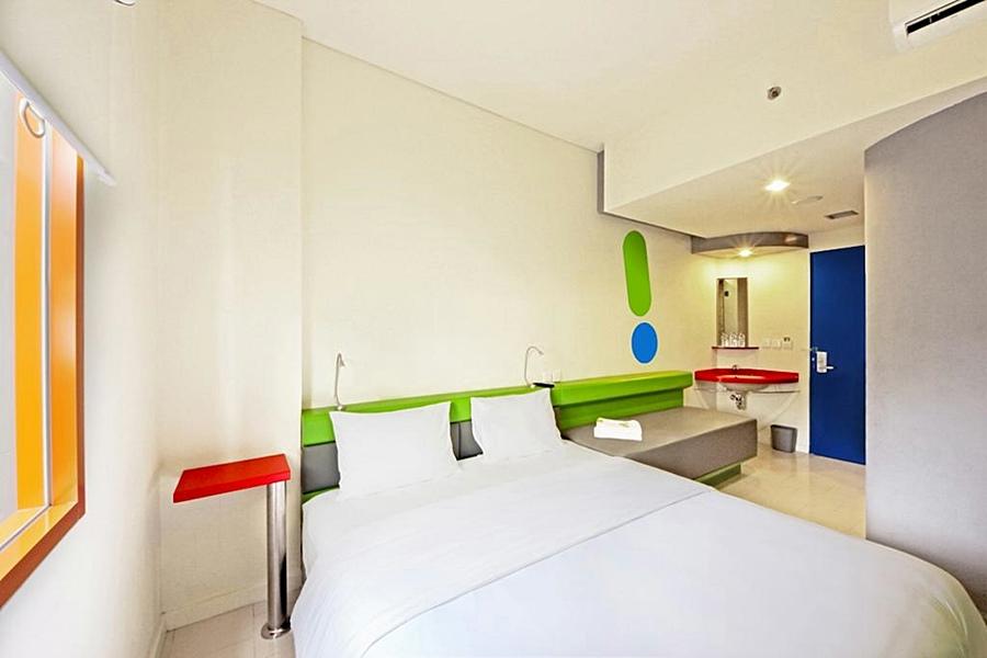Pop! Hotel Kemang Jakarta Buitenkant foto