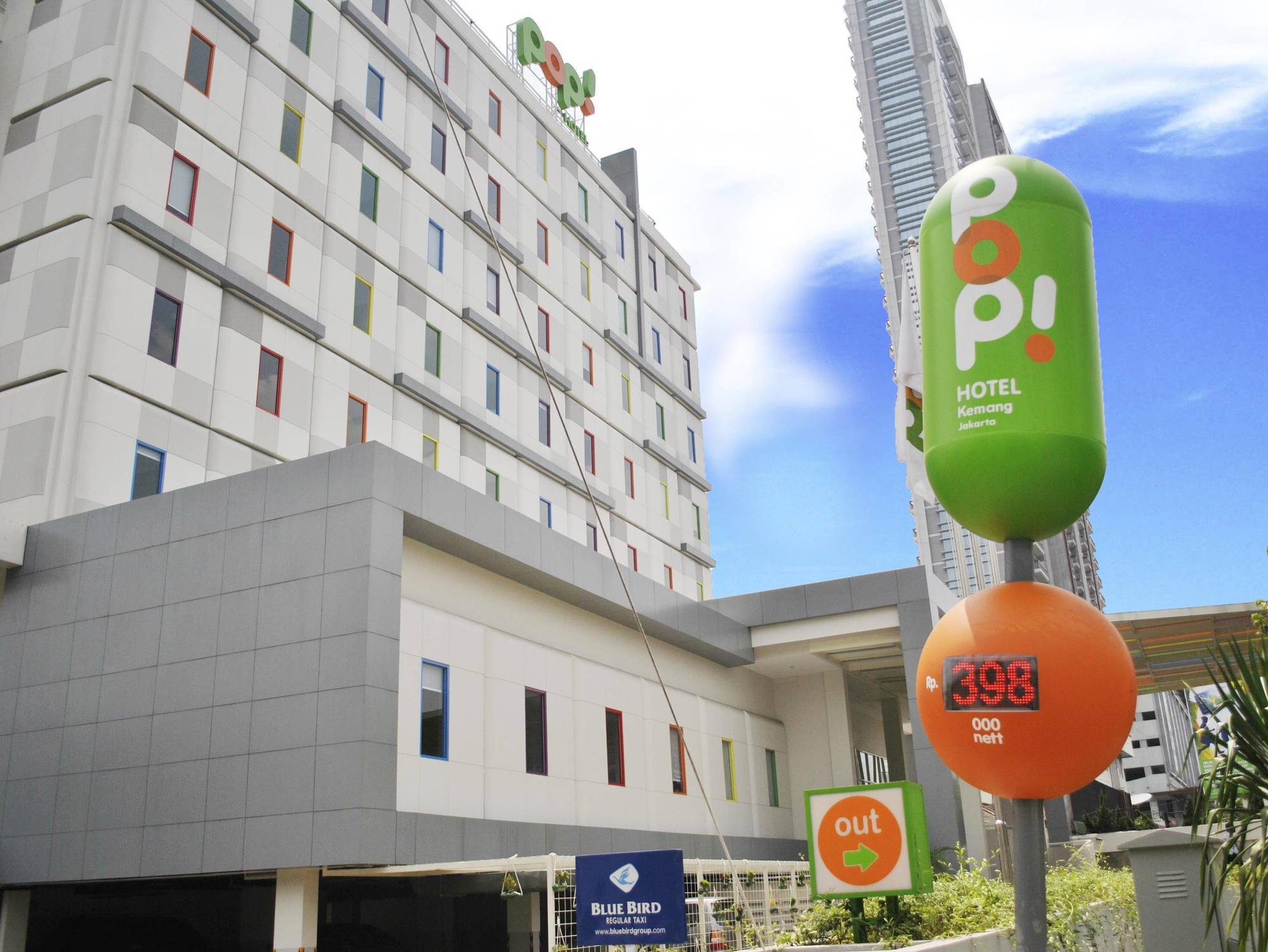 Pop! Hotel Kemang Jakarta Buitenkant foto