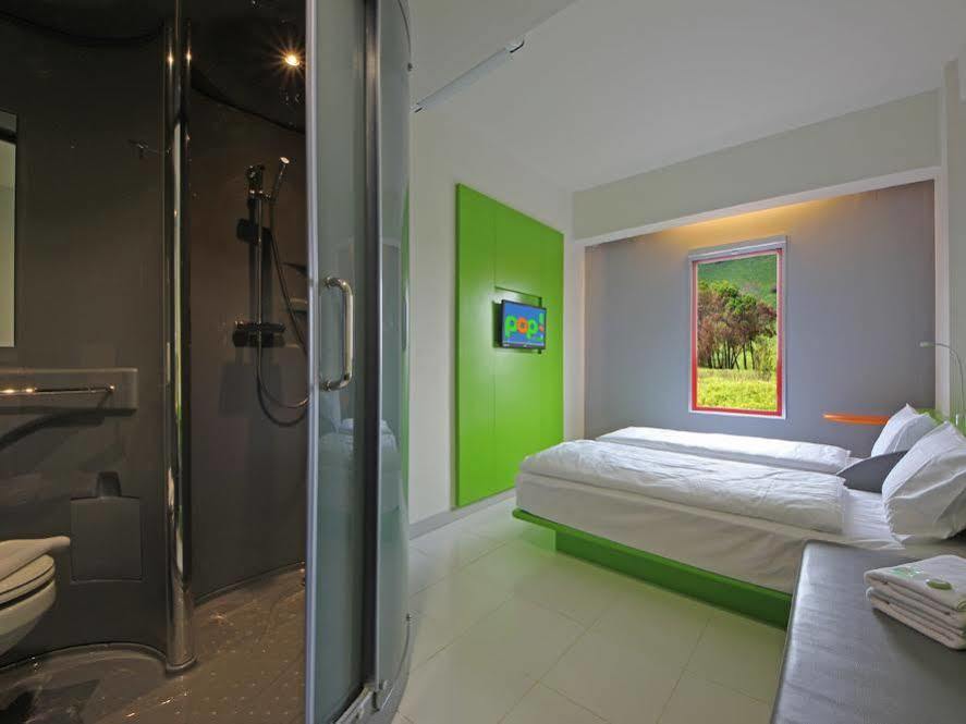 Pop! Hotel Kemang Jakarta Buitenkant foto