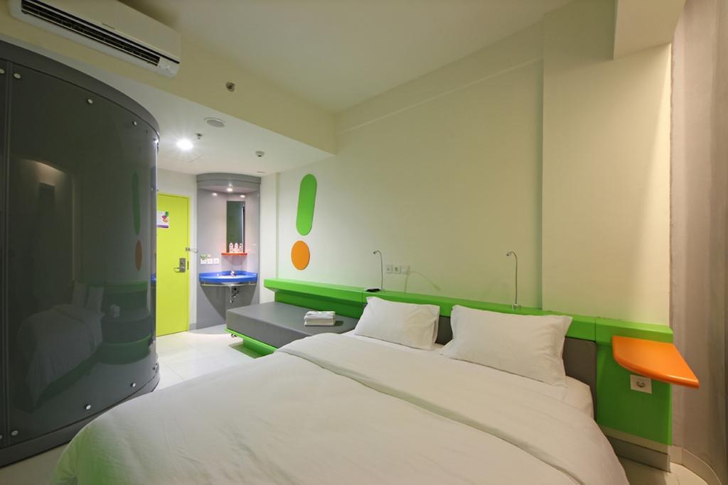 Pop! Hotel Kemang Jakarta Buitenkant foto